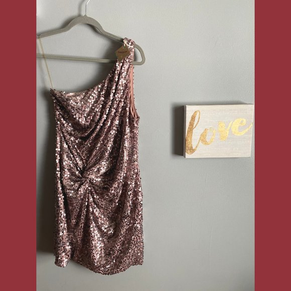 Charlotte Russe Dresses & Skirts - Charlotte Russe | One Shoulder, Nude/Light Pink Sequin Dress | Size: XL